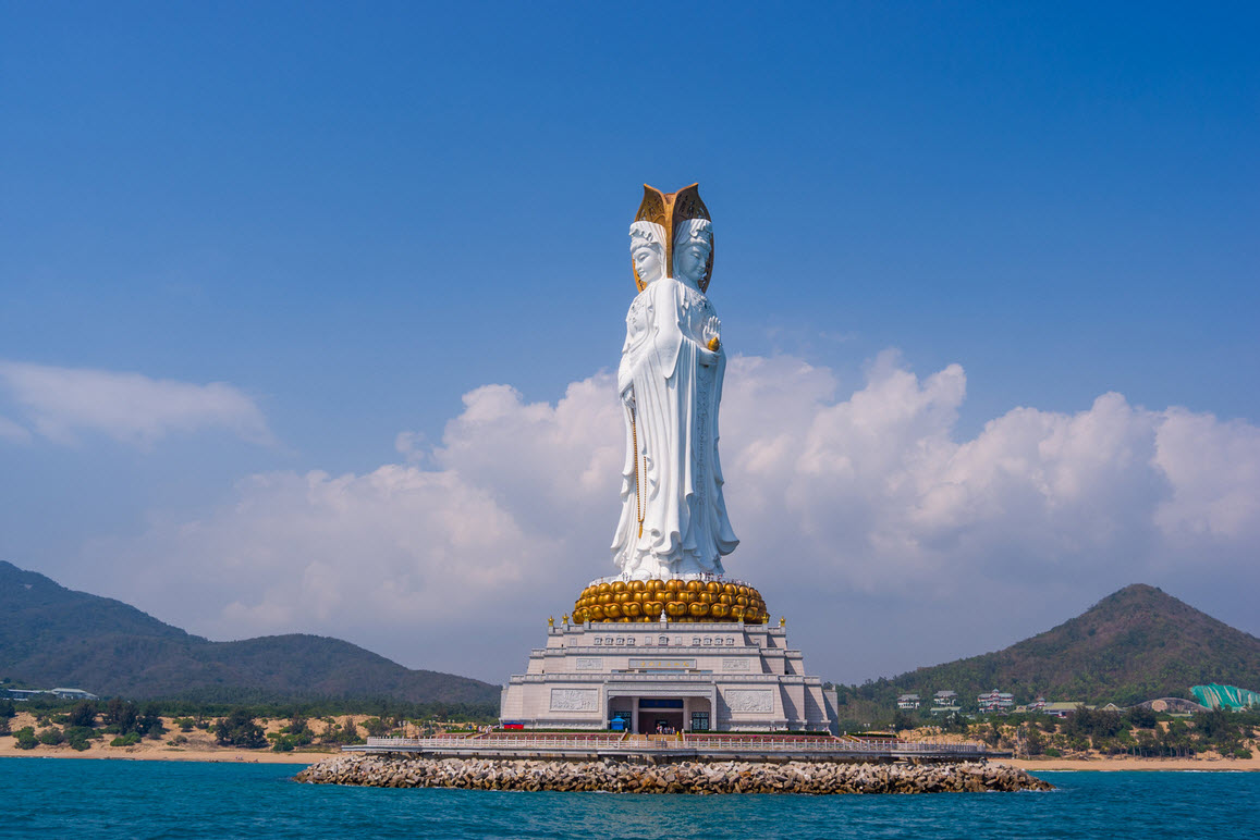 Statue Ganyuin